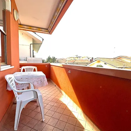Riccione-trilocale Al Mare Indipendente & Luminoso-2 Matrimoniali-2 Grandi Balconi-parcheggio Privato-tutto A Piedi Apartment *