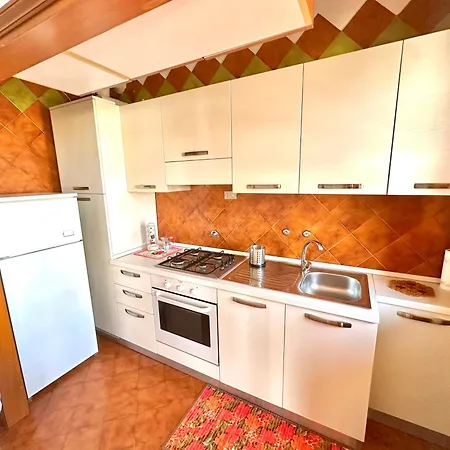 Riccione-trilocale Al Mare Indipendente & Luminoso-2 Matrimoniali-2 Grandi Balconi-parcheggio Privato-tutto A Piedi Apartment