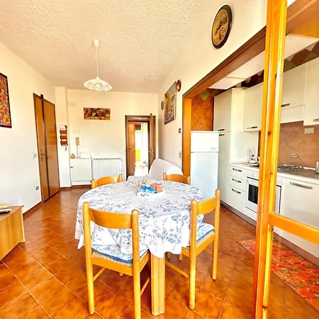 Riccione-trilocale Al Mare Indipendente & Luminoso-2 Matrimoniali-2 Grandi Balconi-parcheggio Privato-tutto A Piedi アパート リッチョーネ