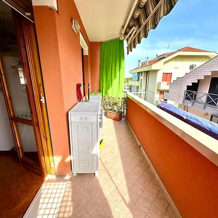 Riccione-trilocale Al Mare Indipendente & Luminoso-2 Matrimoniali-2 Grandi Balconi-parcheggio Privato-tutto A Piedi *
