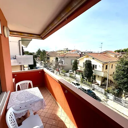 شقة Riccione-trilocale Al Mare Indipendente & Luminoso-2 Matrimoniali-2 Grandi Balconi-parcheggio Privato-tutto A Piedi *
